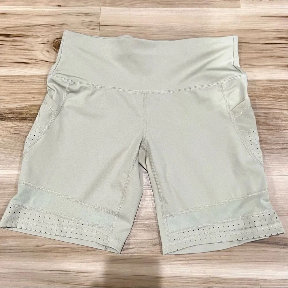 Litletics Tan Biker Shorts Women’s Medium